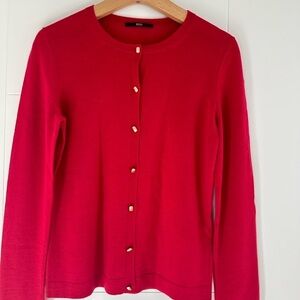 Beautiful Hugo Boss 100% Virgin wool  cartigan Size XS